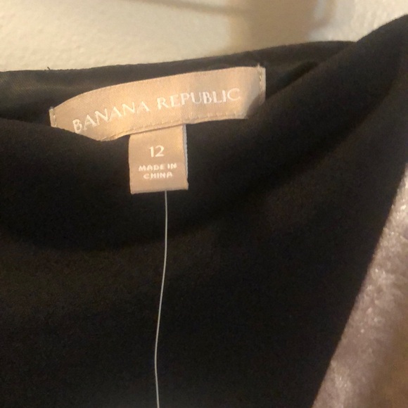 Closet Clean-Out: Banana Republic Black & Gold Mini Skirt - Picture 3 of 5